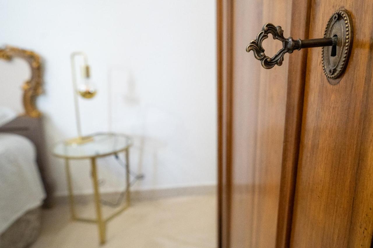 Corte Pietrantica - Charming Rooms & Suites Giovinazzo Exteriör bild