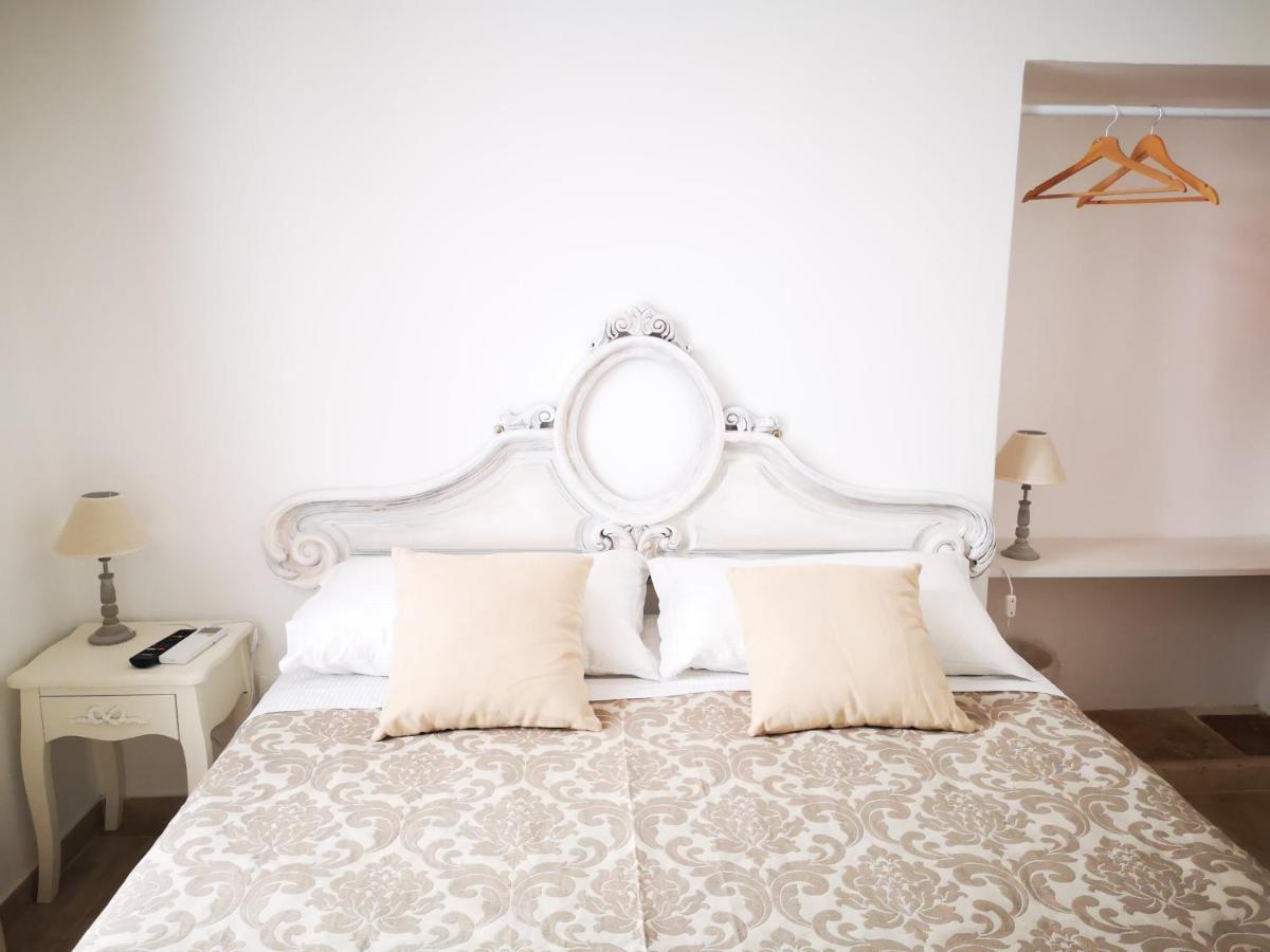 Corte Pietrantica - Charming Rooms & Suites Giovinazzo Exteriör bild