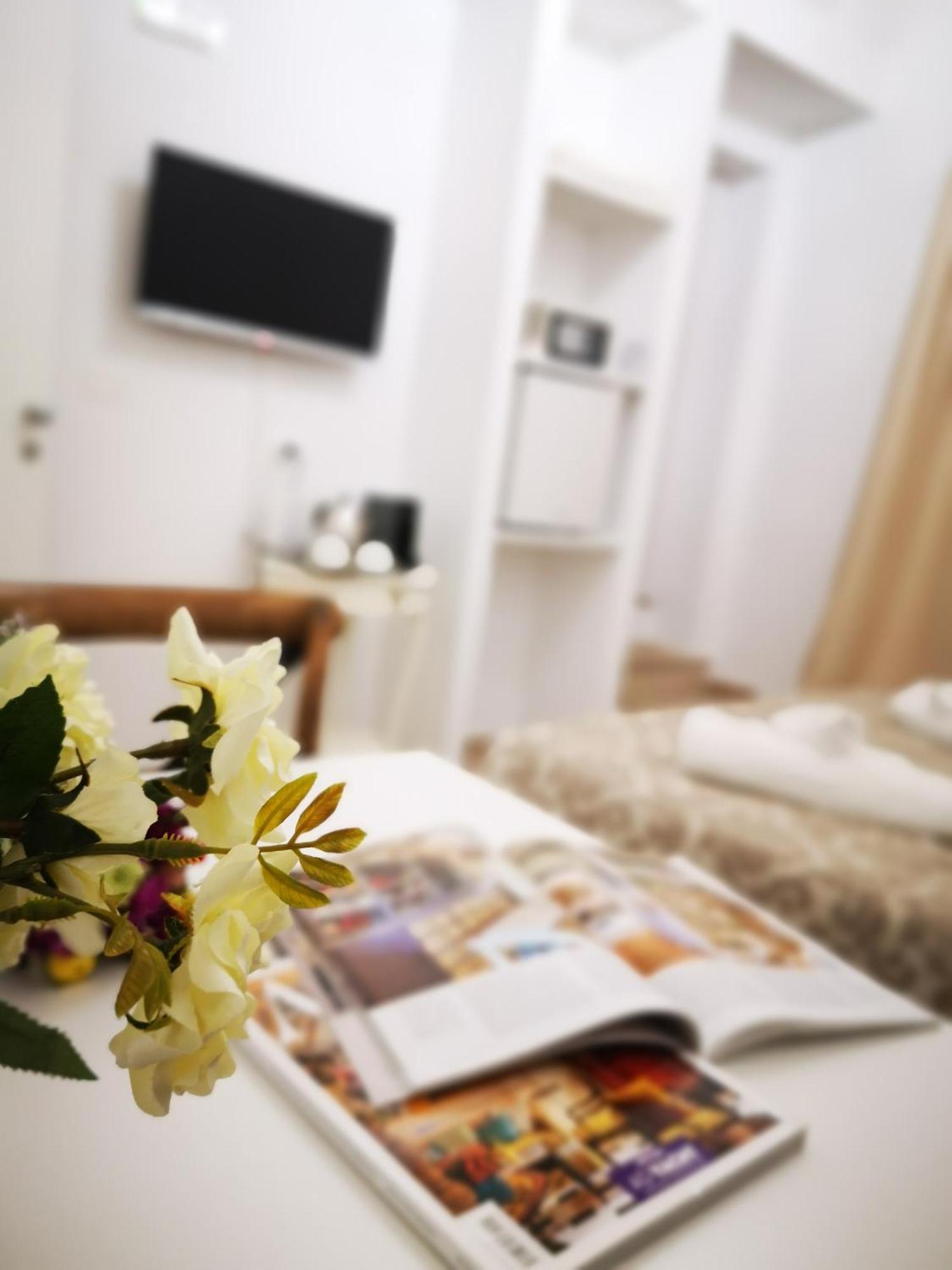 Corte Pietrantica - Charming Rooms & Suites Giovinazzo Rum bild