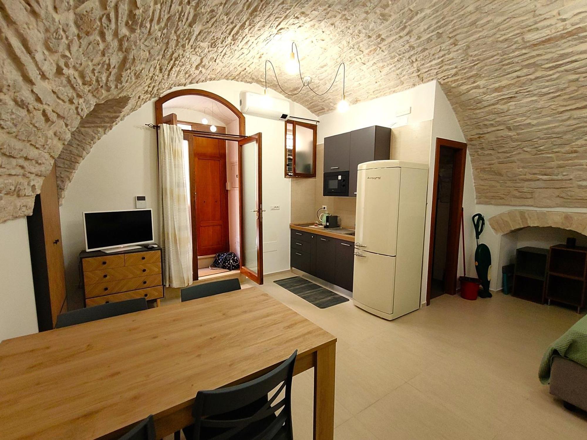 Corte Pietrantica - Charming Rooms & Suites Giovinazzo Exteriör bild